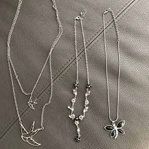 ‼️PRICE DROP ‼️ 3 silver necklaces. Sold together.